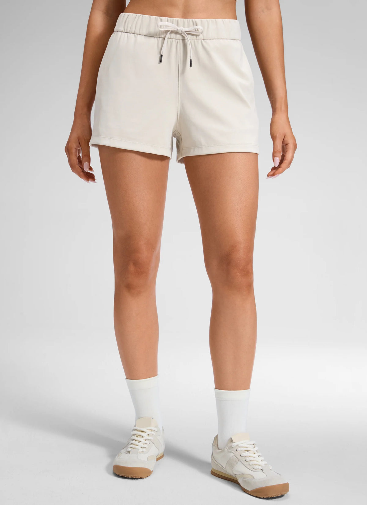 Stretch Mid Rise Pocket Shorts 2.5"