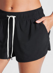 Mid Rise Side Splits Liner Pocket Shorts 3"
